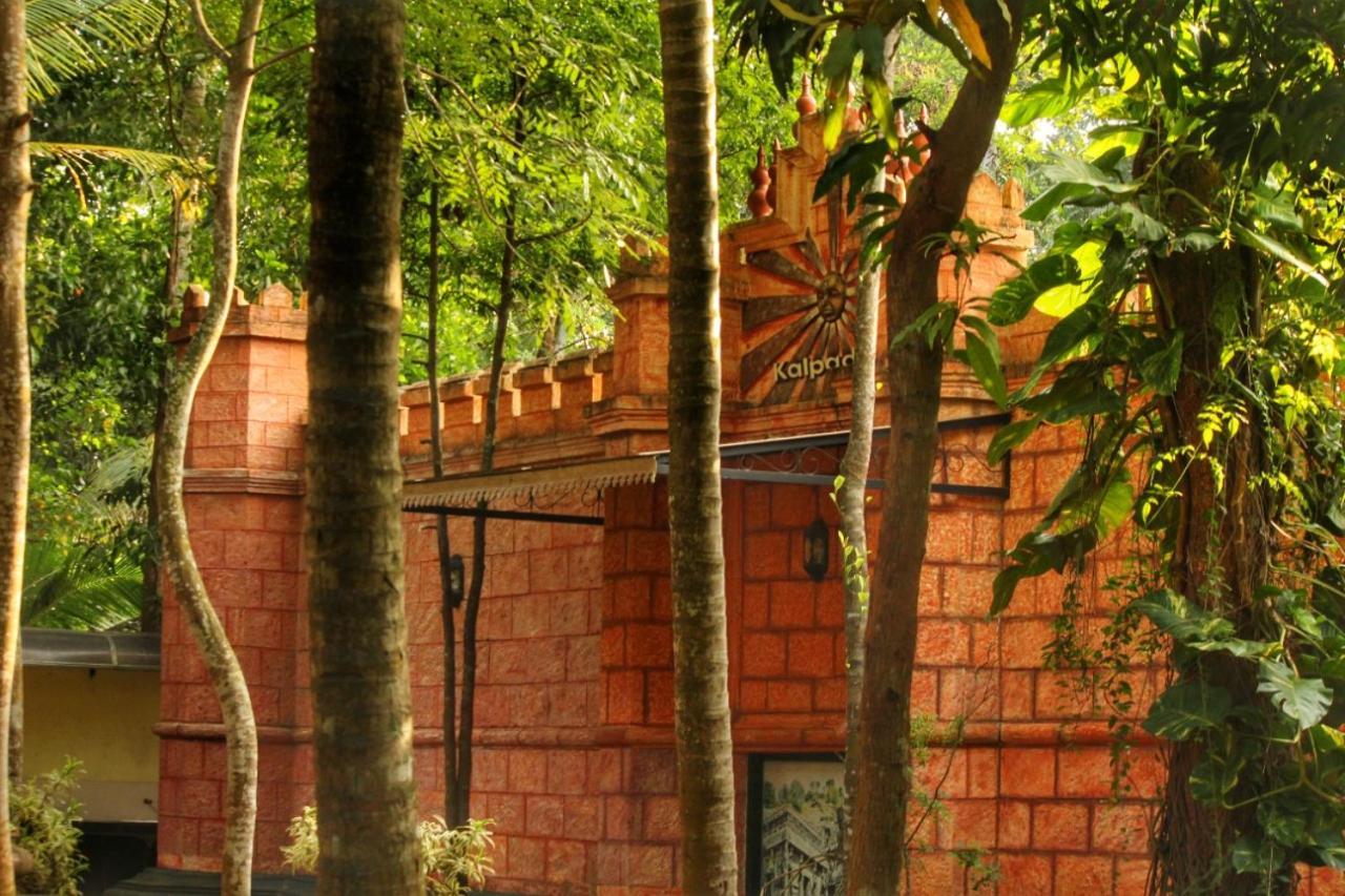 Kalpadiyil Hotel Balarampuram Exterior photo